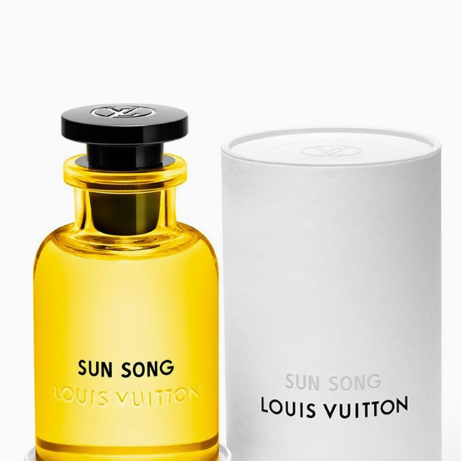 Алекс Израэль оформил тревел-чехлы и коробки ароматов Louis Vuitton