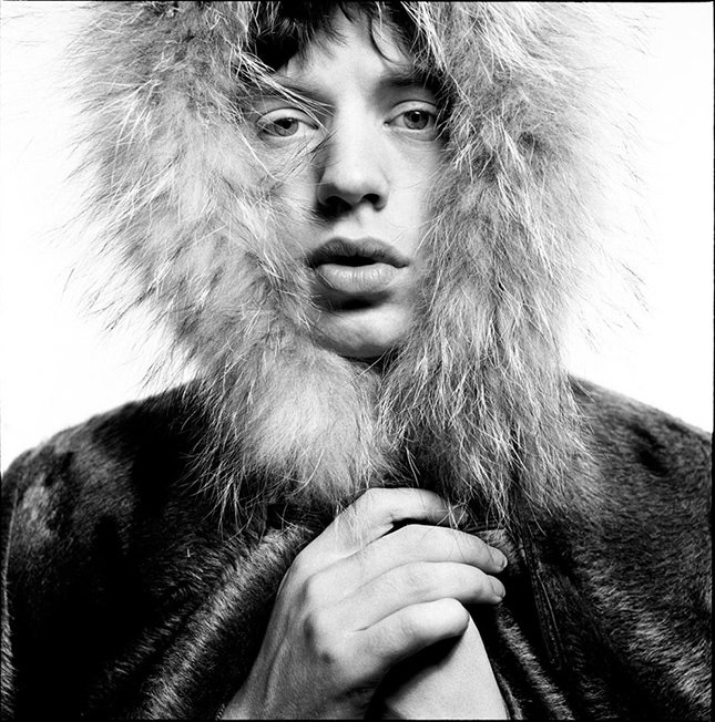 Мик Джаггер на снимке Дэвида Бейли Mick Fur Hood 1964