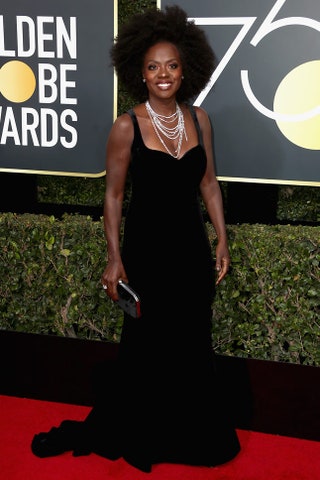 Виола Дэвис вnbspBrandon Maxwell наnbspцеремонии вручения премии «Золотой глобус» 2018.