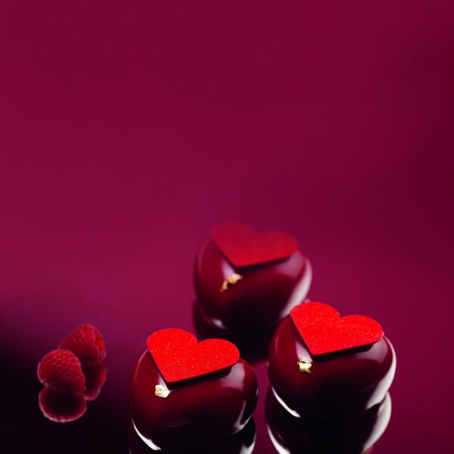 Десерты-сердца: в каких ресторанах искать сладости к 14 февраля