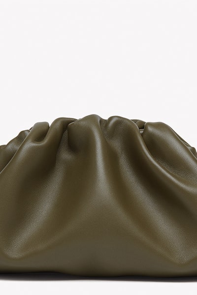Bottega Veneta мягкий клатч Pouch  фото и описание аксессуара