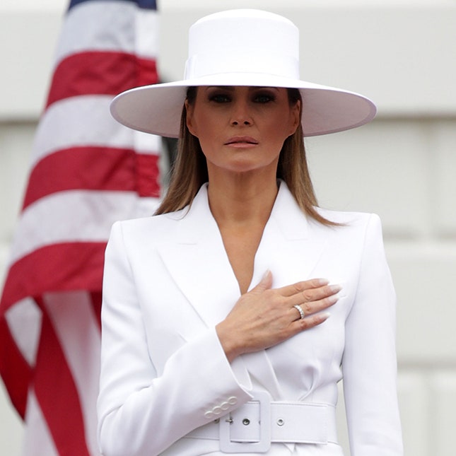 Широкий ремень на талии &- любимый модный прием Мелании Трамп