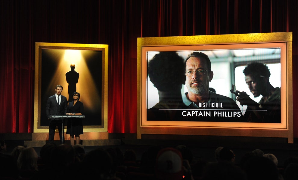 Крис Хемсворт и Шерил БунАйзекс объявляют о номинации фильма «Капитан Филлипс» на «Оскар» в категории «Лучший фильм» 2013