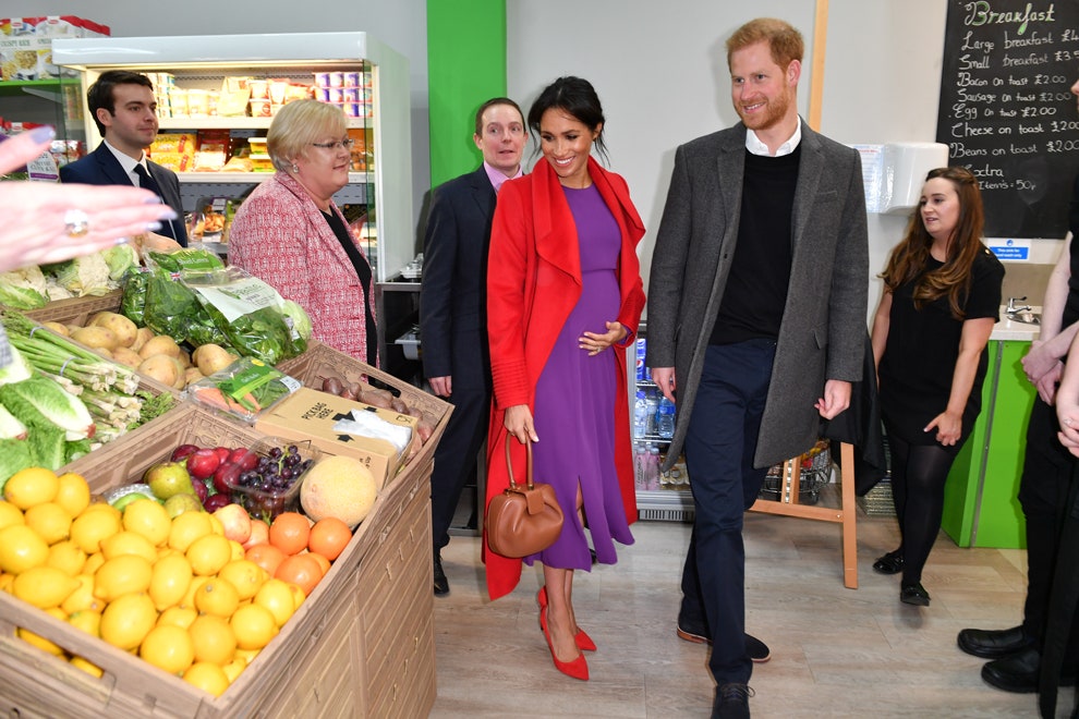 Меган Маркл и принц Гарри на открытии супермаркета Number 7