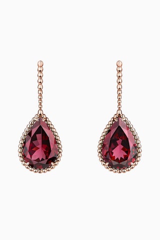 Серьги изnbspзолота сnbspгранатами Boucheron.