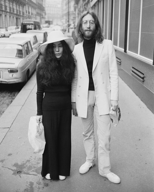 Йоко Оно и Джон Леннон в Париже 1969