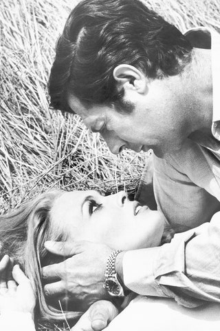 С Марчелло Мастроянни наnbspсъемках фильма «Любовники» 1968.