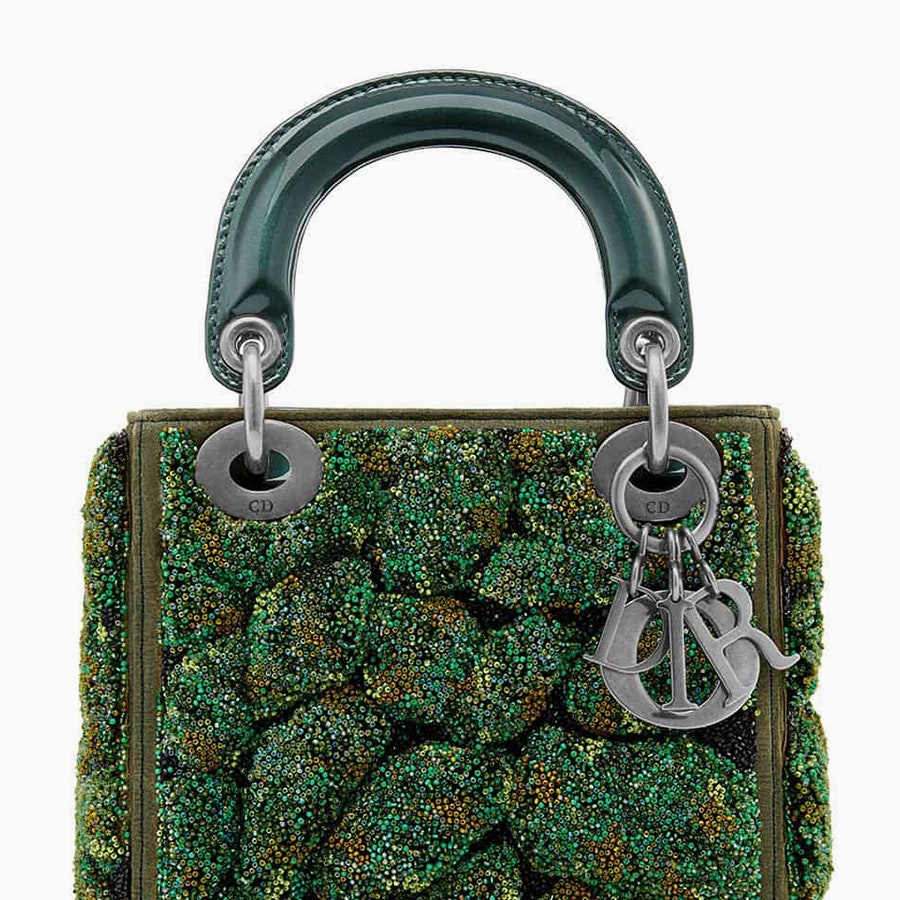 Как создавались «мшистые» сумки Dior Lady Art