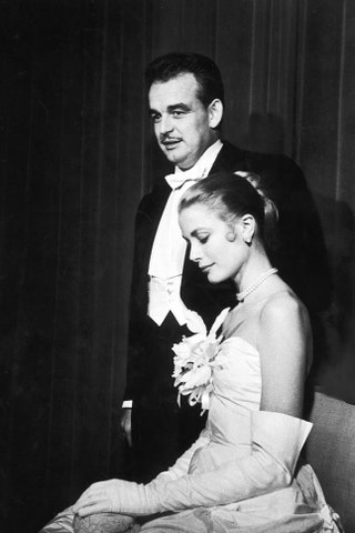 Ренье III и Грейс Келли после объявления о помолвке в НьюЙорке 1956.