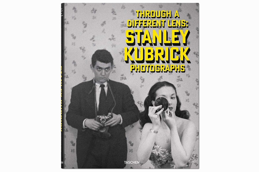 Альбом Stanley Kubrick Photographs Through a Different Lens 46.83 amazon.com