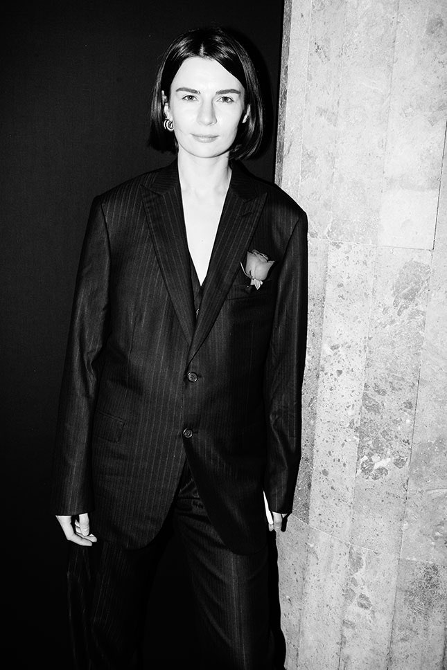 Кристина Шавадзе в мужском костюме Brioni на юбилее Vogue Россия
