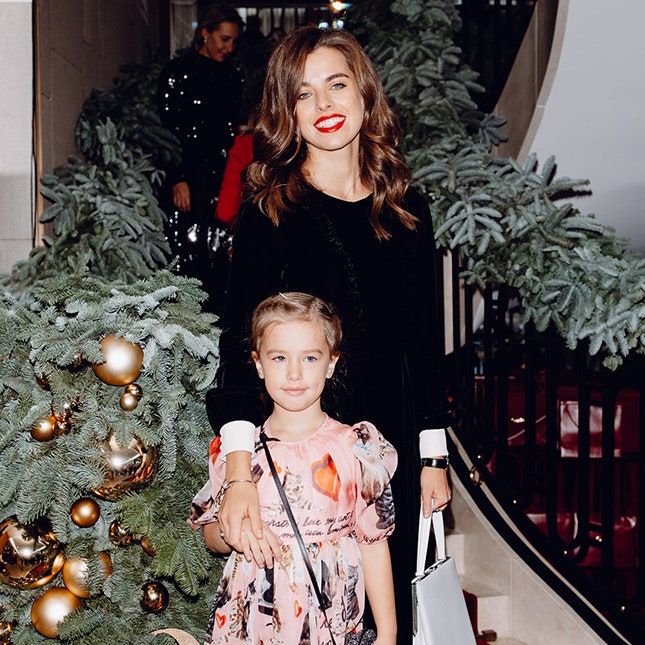 Гости новогодней елки в бутике Cartier