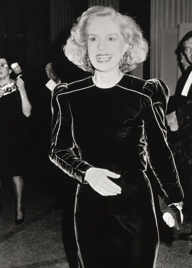 Каролина Эррера на гала вечере Дианы Вриланд в Метрополитенмузее 1985