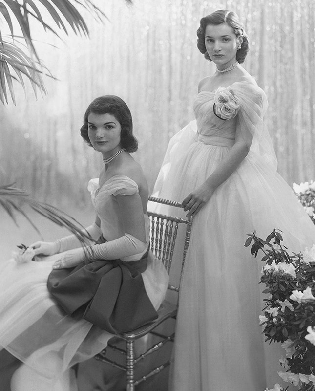 Жаклин Кеннеди с сестрой Ли Радзивилл 1951 год
