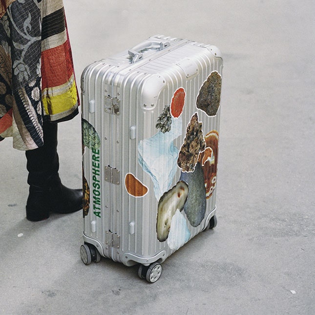 Олафур Элиассон сделал стикеры для Rimowa