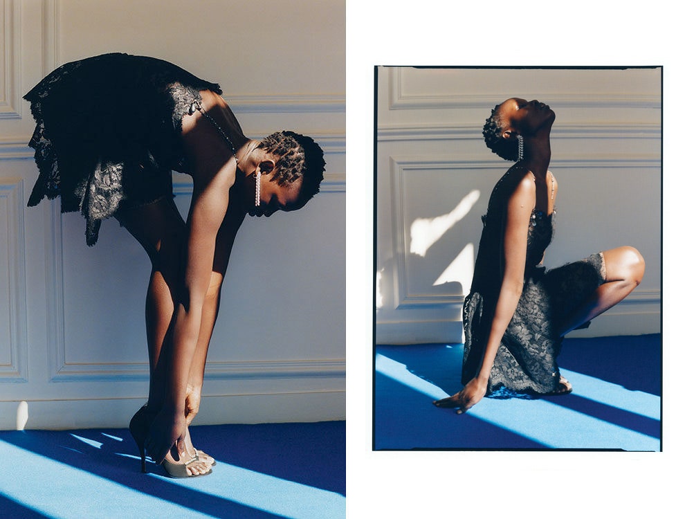 Платье Chanel туфли Valentino серьги Palmyre Van Cleef amp Arpels