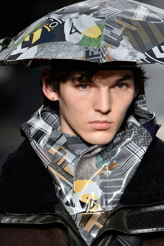 Коллекция Fendi осеньзима 2018 созданная совместно сnbspХэем Рейли .