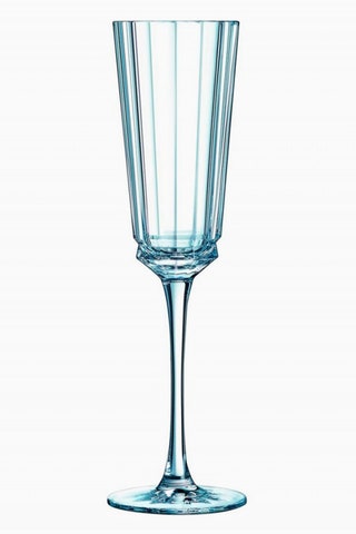 Cristal dArques 4920 рублей за набор из шести бокалов cristaldarques.ru.
