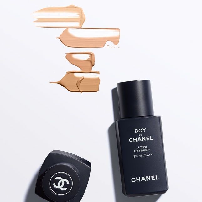 Chanel выпустили коллекцию макияжа для парней