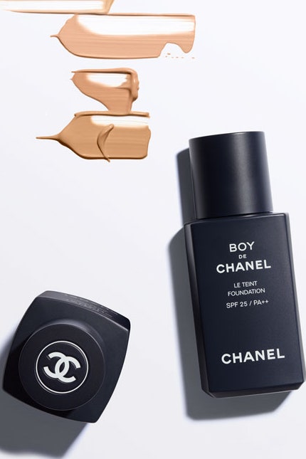 Chanel выпустили коллекцию макияжа для парней