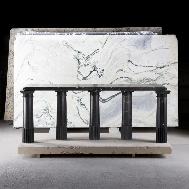 Карл Лагерфельд покажет свои мраморные скульптуры на выставке в Париже