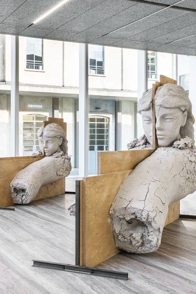 Выставка Люка Тюйманса «Сангина» посвященная барокко в Fondazione Prada