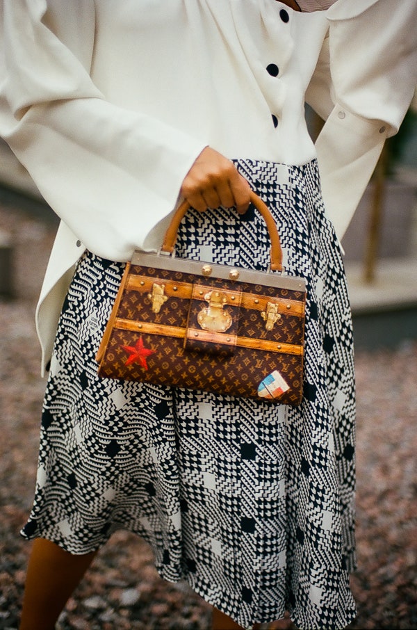 Наталья Гольденберг фото в тоталлук Louis Vuitton для обеда с семьей