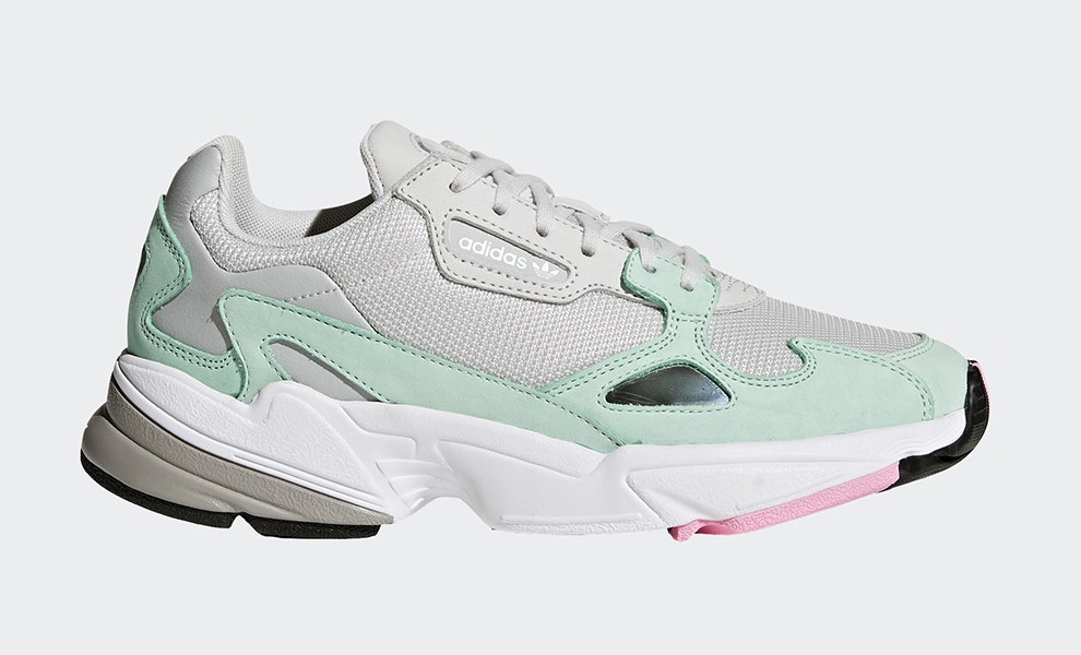 Adidas falcon model online