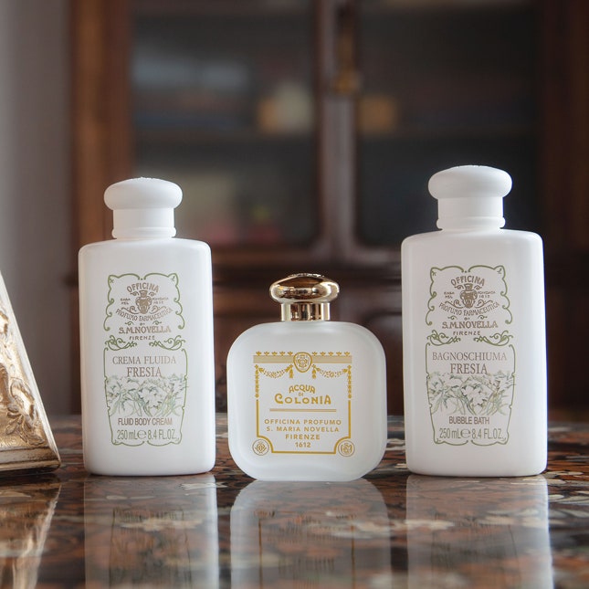 Средства для тела с ароматом фрезии Santa Maria Novella