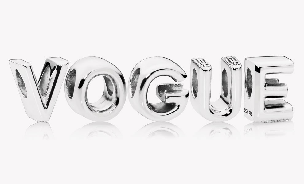 Pandora подвескибуквы для браслетов на Vogue FNO 2018