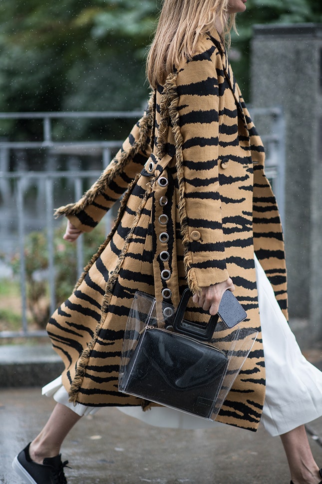 Леопардовый принт как носить вещи с анималитичным рисунком  фото