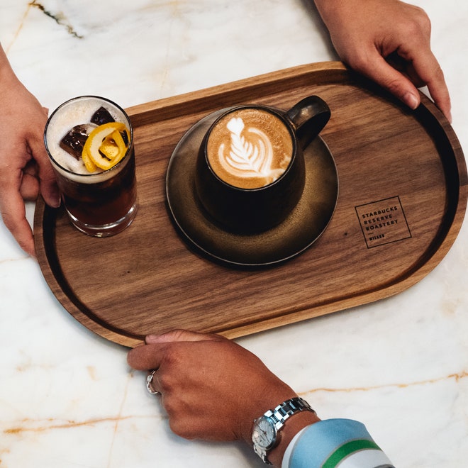 Первый итальянский Starbucks выглядит как модный бутик