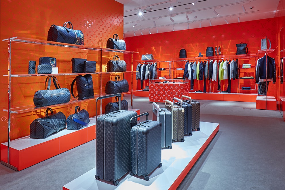 Louis Vuitton открывают popup магазин в ЦУМе