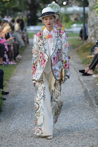 Dolce  Gabbana Alta Moda на озере Комо.