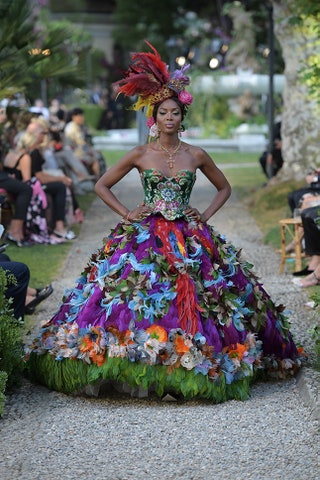 Dolce  Gabbana Alta Moda на озере Комо.