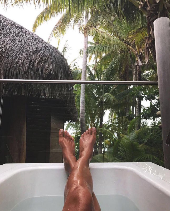 Ирина Шейк фото в купальнике и любимые места на Мальдивах