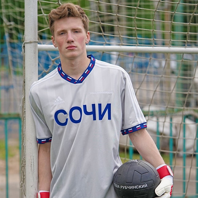 Футбольная коллекция Гоши Рубчинского и adidas