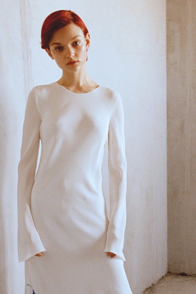 Модный тренд лета 2018  фото белого платья