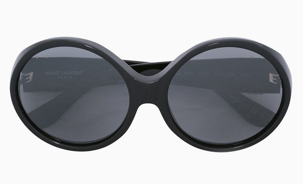 Солнцезащитные очки фото трендов 2018 на Одри Хепберн