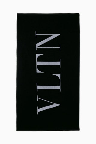 Valentino 33014 рублей farfetch.com.