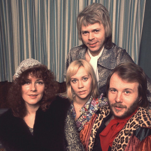 Как одеться в стиле музыкантов из группы ABBA