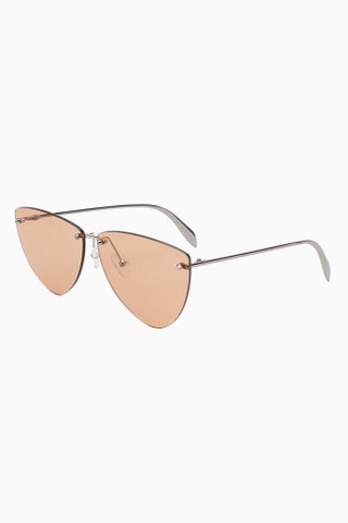 Alexander McQueen 32200 рублей tsum.ru.