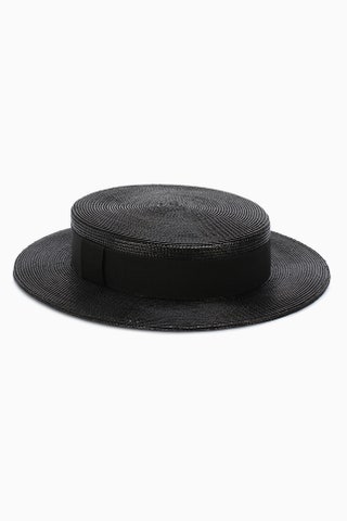 Saint Laurent 45950 рублей tsum.ru.