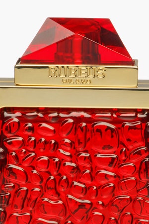 Rubeus Milano выпустили аромат о создании композиции Rubeus Rouge