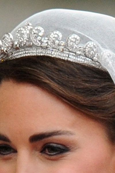 Самые красивые тиары на фото Кейт Миддлтон принцесс Дианы Како королевы Елизаветы II