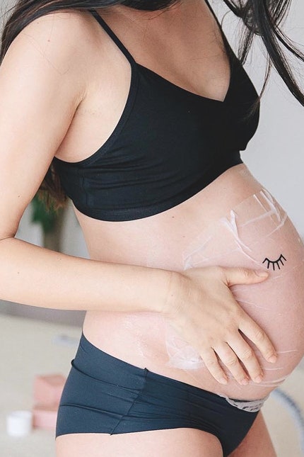 Тканевая маска для живота от растяжек во время беременности