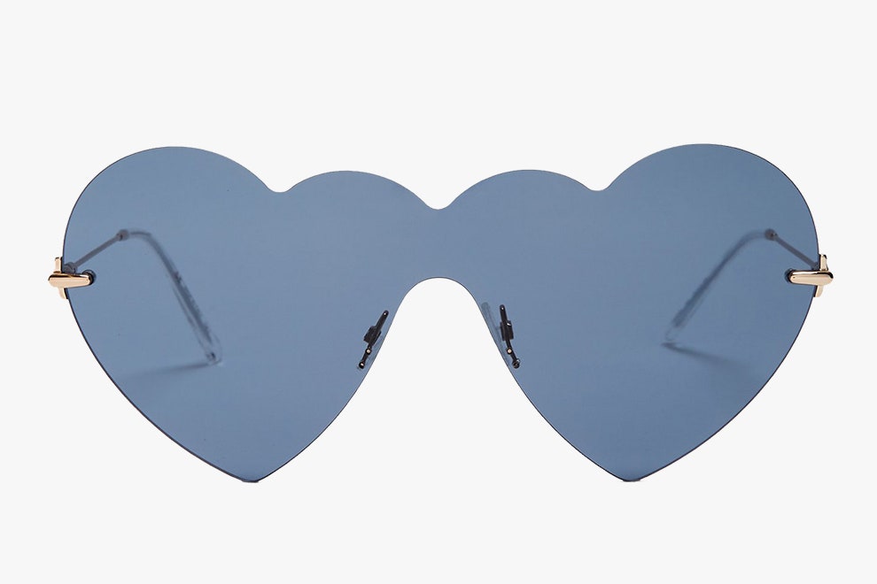Солнцезащитные очки Christopher Kane в форме сердец для романтичных девушек