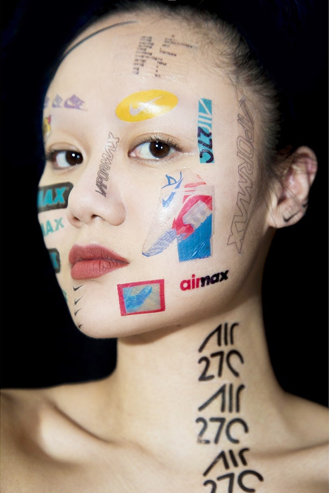 «Спортивный» макияж в честь Nike Air Max Day фото из инстаграма Джон Юи