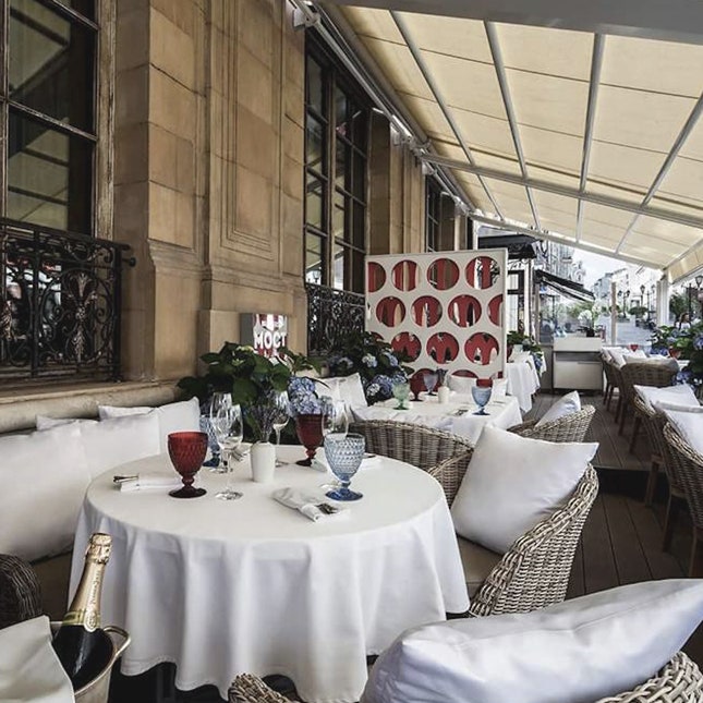Десерт Givenchy в «Brasserie Мост»