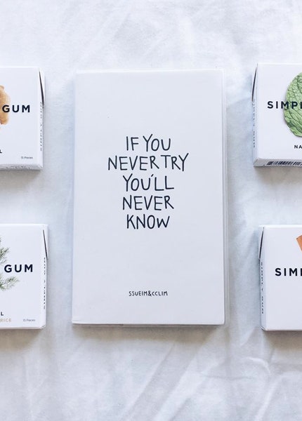 Жвачка из смолы Simply Gum новые вкусы от создательницы бренда Кэрон Прошэн